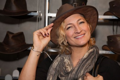 Zoe Bell- The Hateful Eight-six horse judy - American Hat Makers