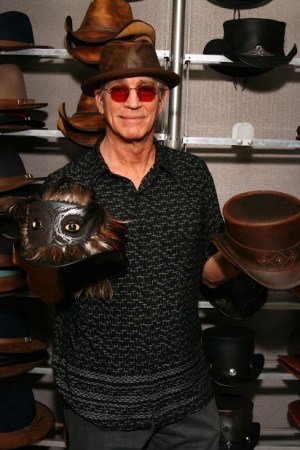 Eric Roberts - American Hat Makers - The Mob Woman's Revenge